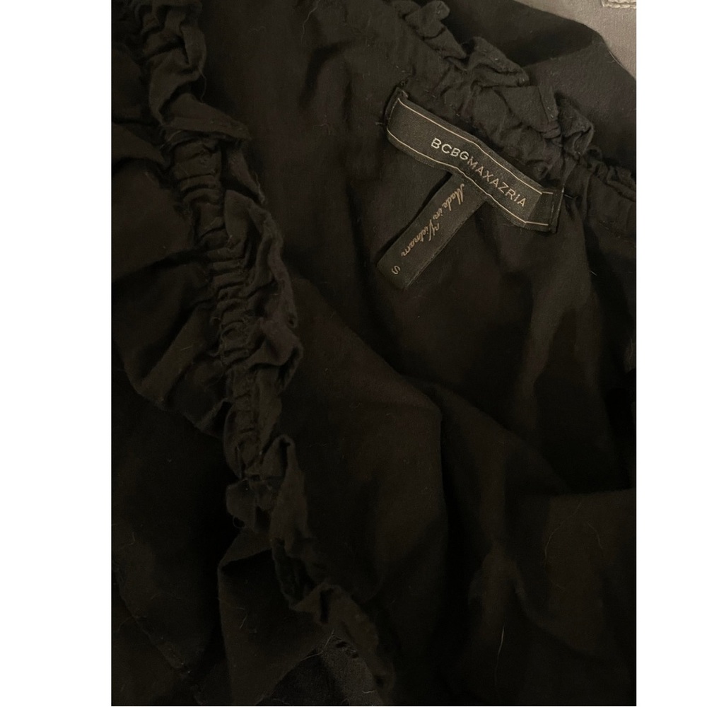 BCBGMaxAzria Black Ruffle Lace One-Shoulder Top - Picture 4 of 4